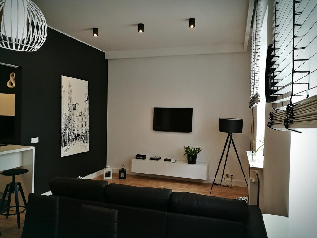 Black&White Apartment- Wierzbowa 5 بوزنان المظهر الخارجي الصورة